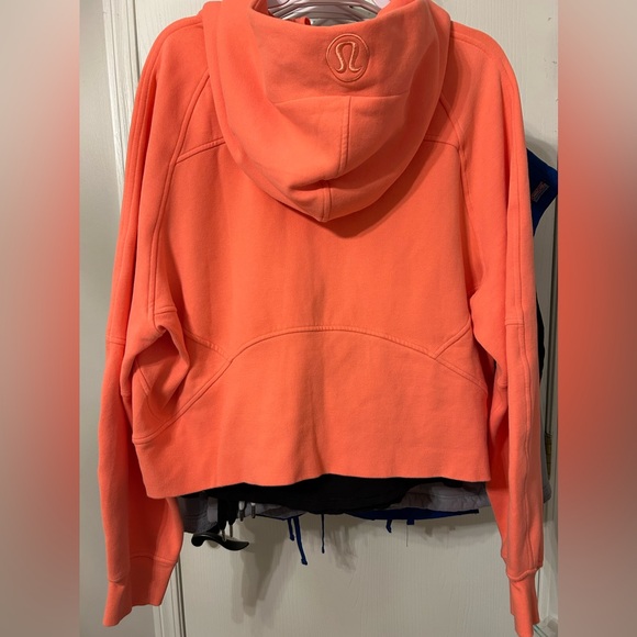 Lululemon 1/2 zip Scuba - Picture 3 of 11